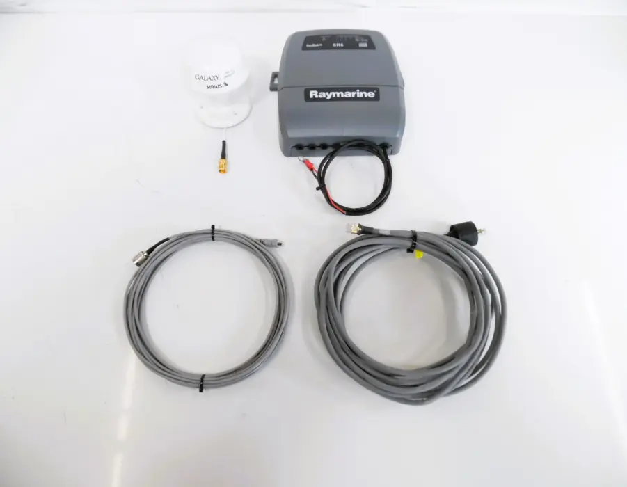 Raymarine SR6 Sirius Sat Wx/XM Receiver &HS Switch w/Accessories - 90 Day Warr!