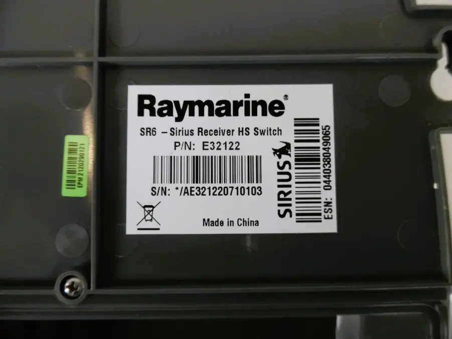 Raymarine SR6 Sirius Sat Wx/XM Receiver &HS Switch w/Accessories - 90 Day Warr! - Image 8