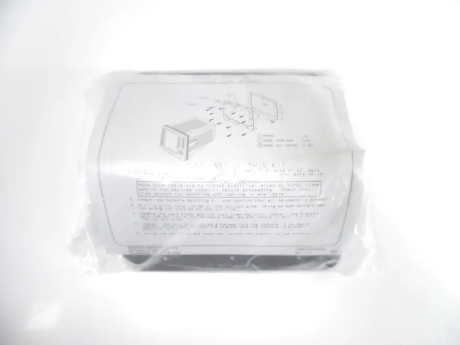 Raytheon Console Mounting Bracket (G262142-1) M78692 - For V8010 - New Old Stock! - Image 4
