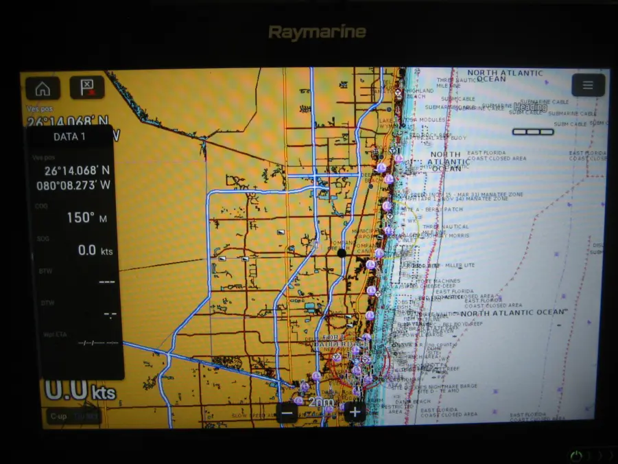 Raymarine Axiom 12 Multifunction Display in Excellent Working Order - E70368 - Image 7