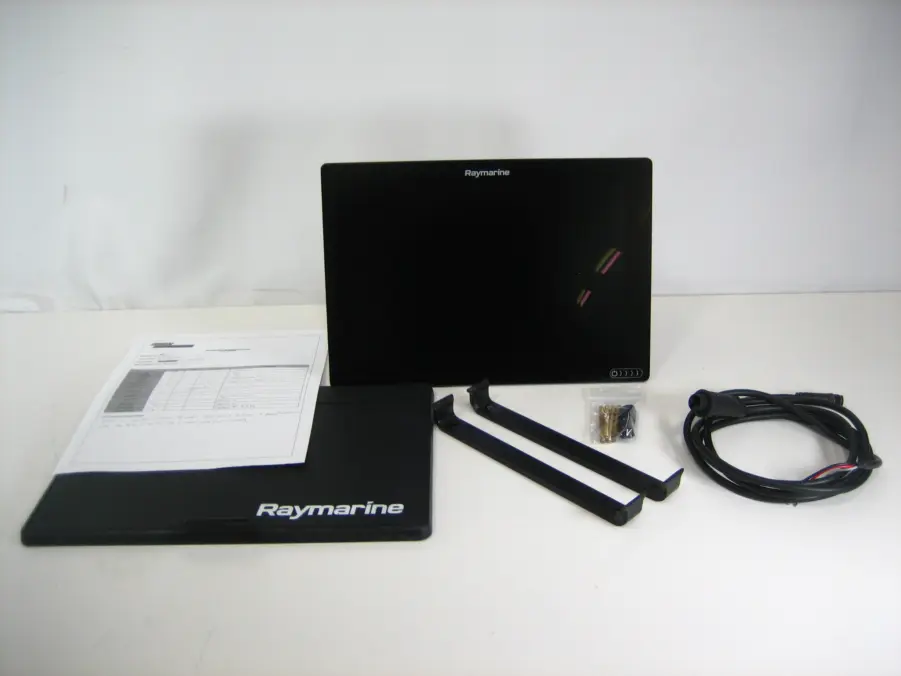 Raymarine Axiom 12 Multifunction Display in Excellent Working Order - E70368