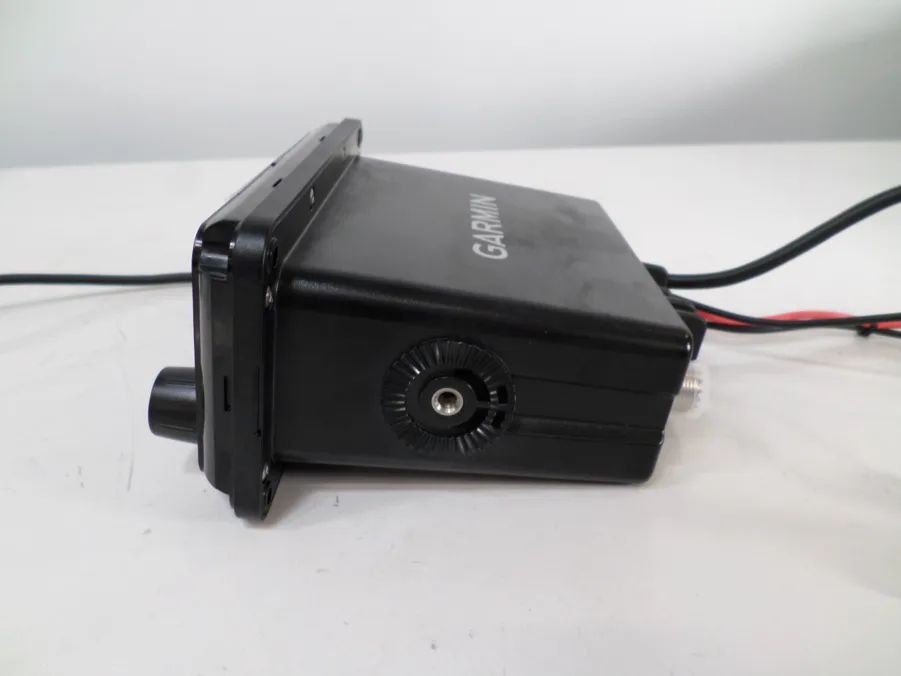 Garmin VHF 115 Marine DSC VHF Radio with Built in GPS - Factory Refurbished - Image 3