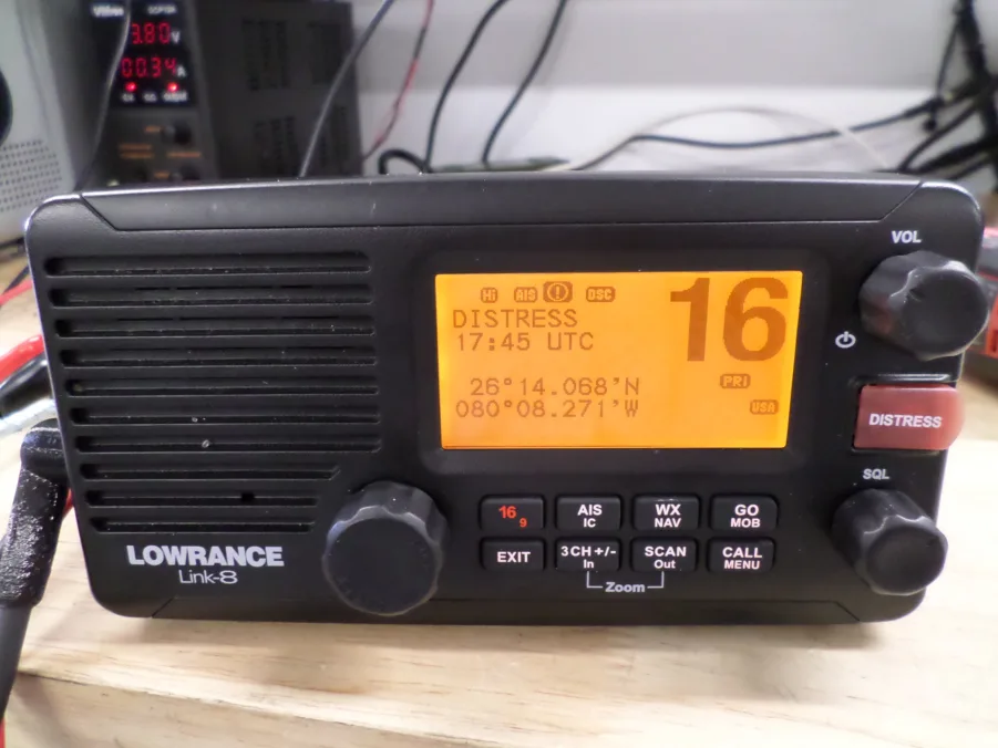Lowrence Link-8 Marine DSC VHF Radio with Integrated AIS Receiver - New Cable - Image 6