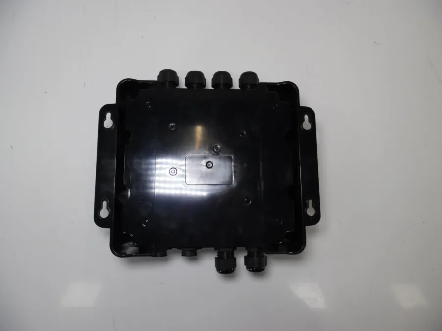 Raymarine - A80588 - Junction BOX ONLY - *FACTORY REMAN* for Class A AIS4000 / AIS5000 Transceivers - Image 7