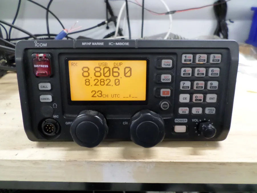 ICOM IC-M801E SSB Radio Head Unit Part Number RC-25E (International Version) - Image 2