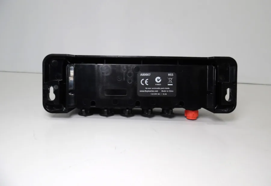 Raymarine - A80007 - *FACTORY REFURBISHED!* HS5 SeaTalk HS High Speed / RayNet Network Switch - Image 3