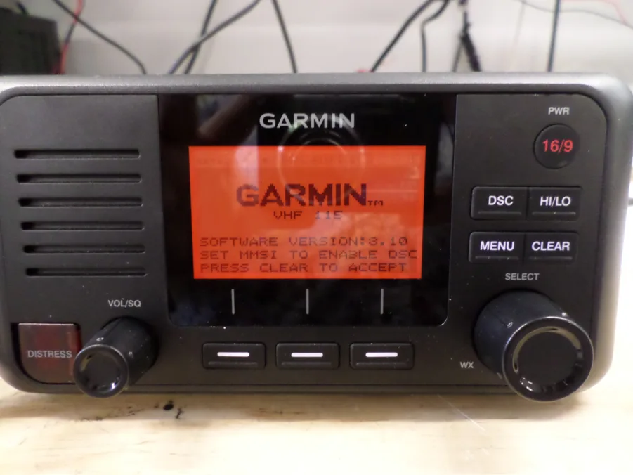 Garmin VHF 115 Marine DSC VHF Radio with Built in GPS Tested Max
