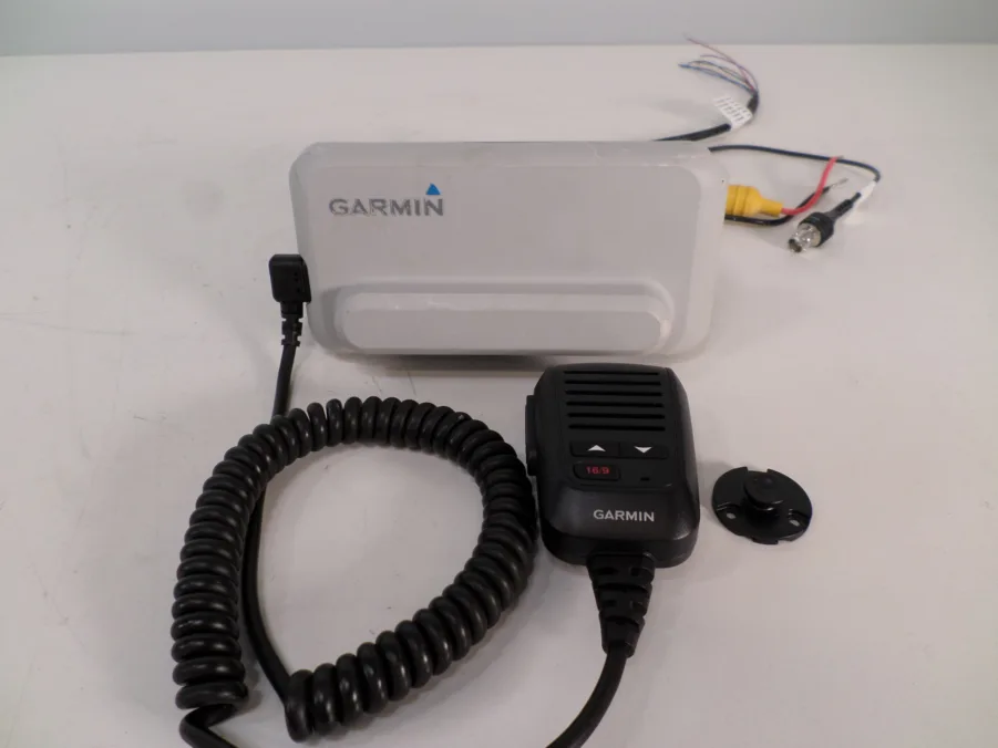 Garmin VHF 115 Marine DSC VHF Radio with Built in GPS Tested Max