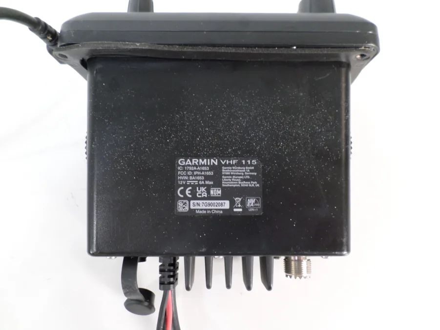 Garmin VHF 115 Marine DSC VHF Radio with Built in GPS Tested Max