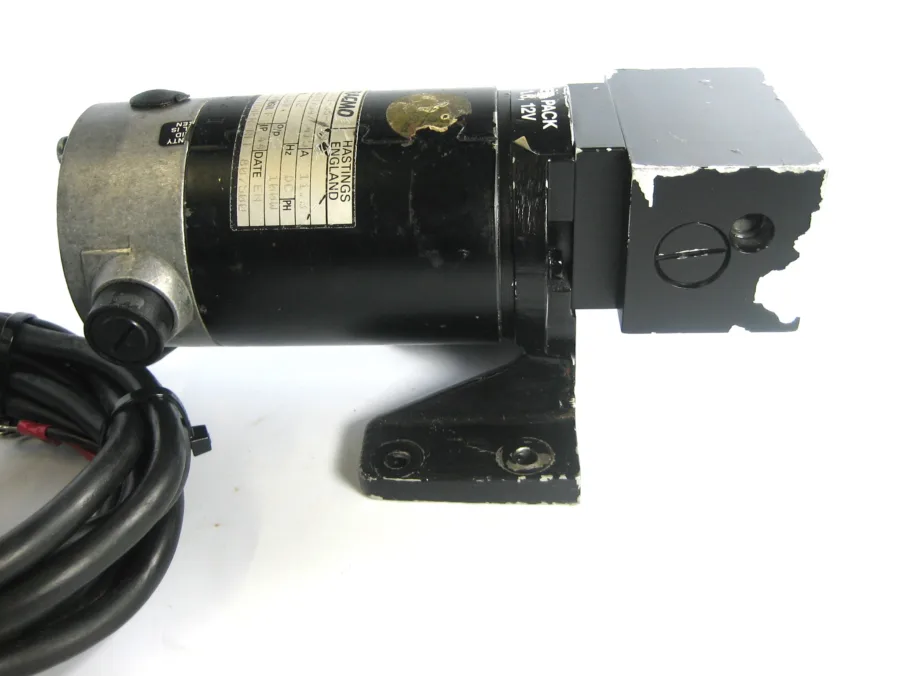 Fracmo PF 1.6 12V Hydraulic Reversible Autopilot Pump - Image 2