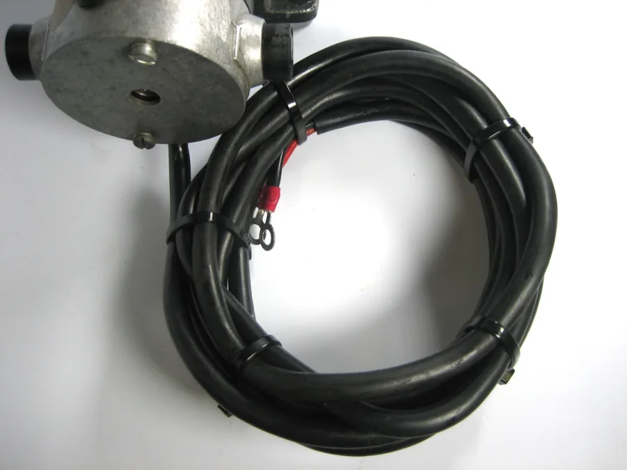 Fracmo PF 1.6 12V Hydraulic Reversible Autopilot Pump - Image 6