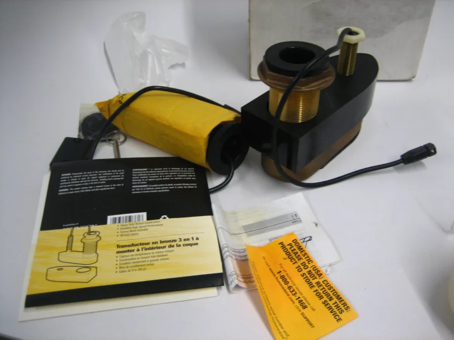 Humminbird Quadra Beam Thru-Hull Transducer 200/83/455 khz XTD-9-QB-90 710206-1