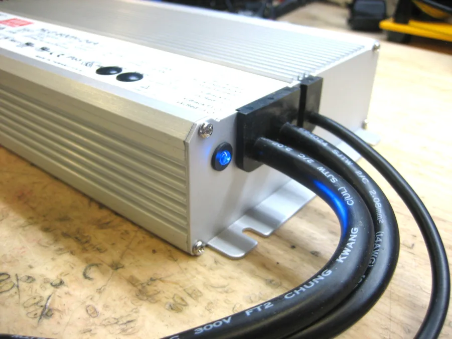 Mean Well HLG-600H-24A 24V LED Driver IP65, PFC 24 Volts 25 Amps Tested 90 Day Warranty NEW OPEN BOX - Image 2