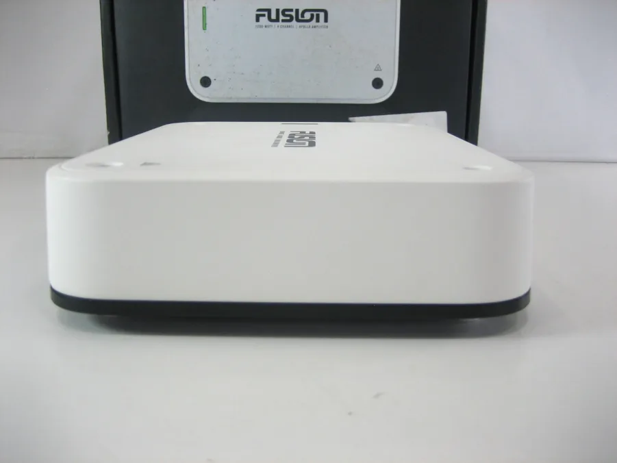 Fusion Apollo Series 4-Channel Marine Amplifier 150 watts RMS x4 New Open Box 90 Day Warranty - Image 6