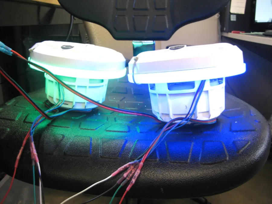 Wet Sounds REVO 6-XWW  6.5'' 2-way marine speakers w/RGB LED Lights & 6.5" RGB LED Ring Kit - Image 3