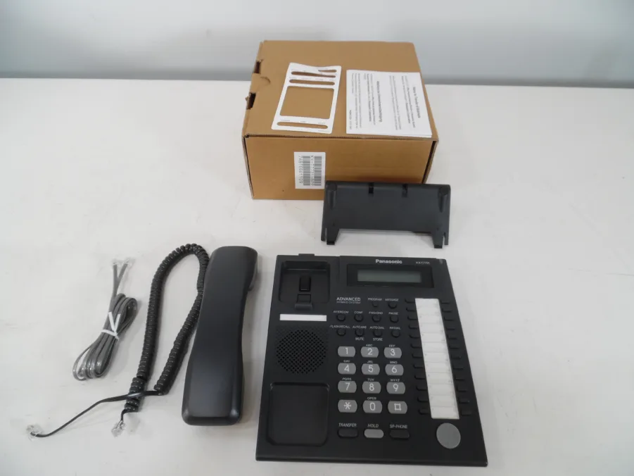 Panasonic Hybrid System Phone KX-T7731-BPP Backlit LCD 24 Programmable Buttons -NEW- Open Box