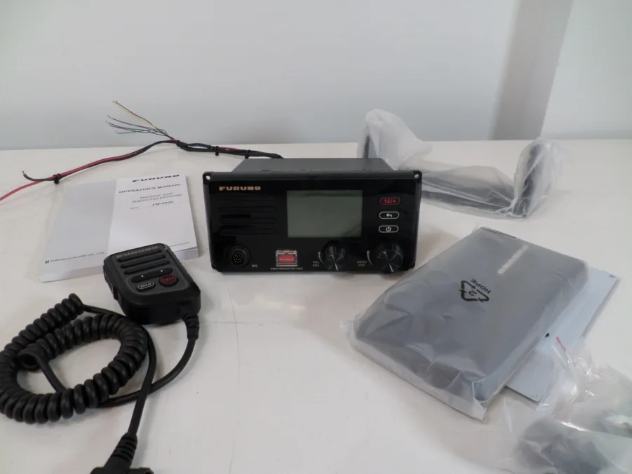 Furuno FM-4800 Marine VHF DSC Radio - Excellent Condition- Tested-