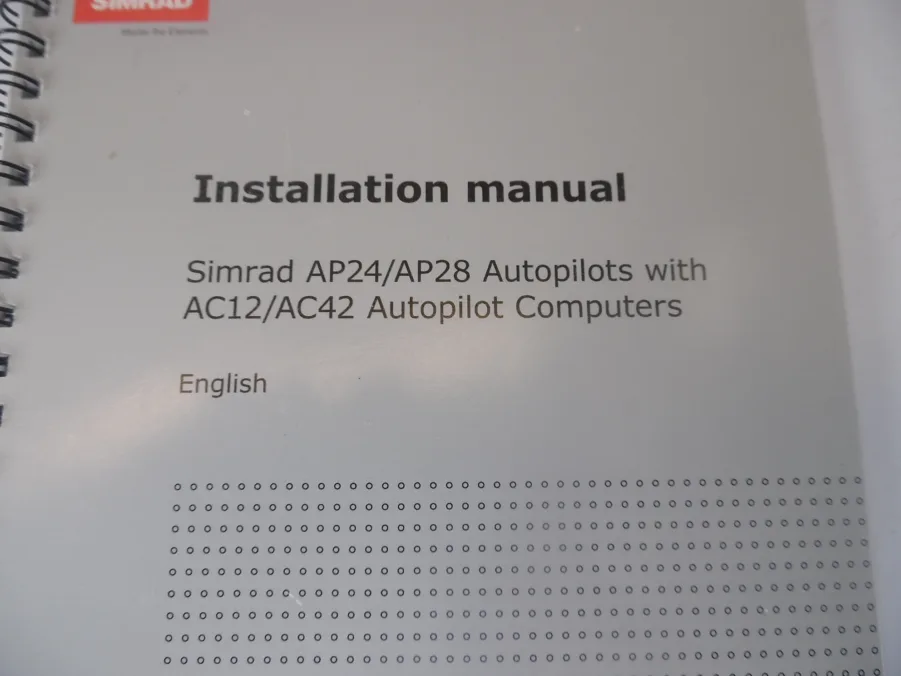 Simrad AP24/AP28 Autopilots with AC12/AC42 Autopilot Computers Installation Manual