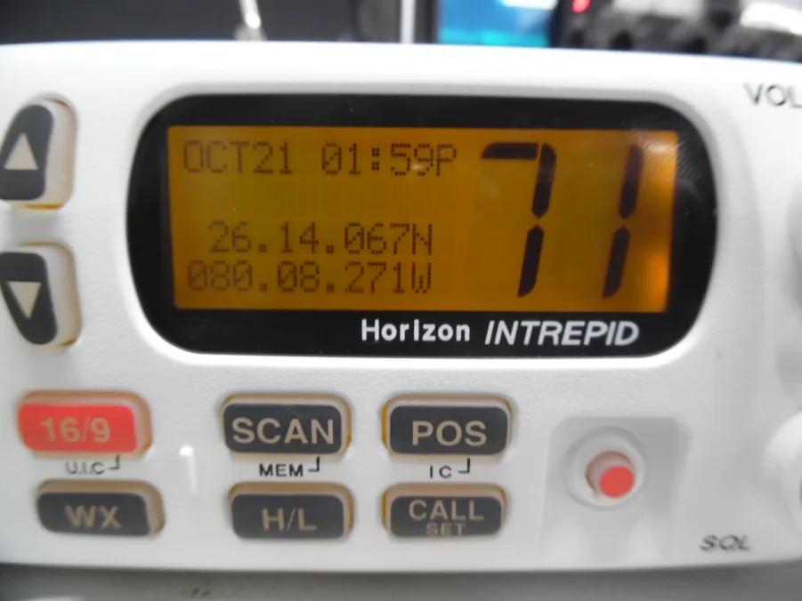 Standard Horizon GX1260S Intrepid VHF Marine Radio w/ Mic **NEW** - Tested - Image 2