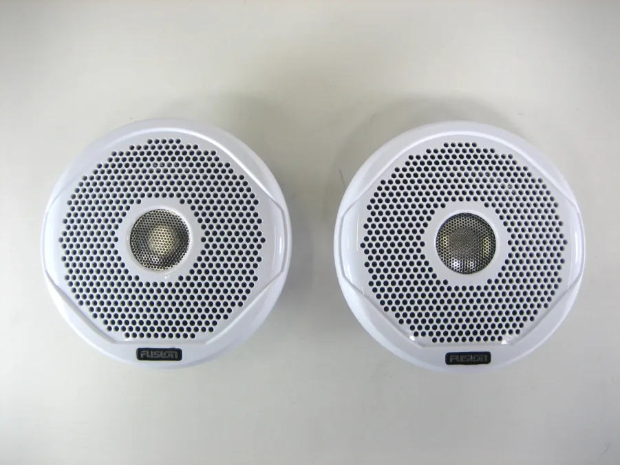Fusion FR6022 6" 2-Way Waterproof 200W Marine Speakers Pair Tested 90 Day Warranty
