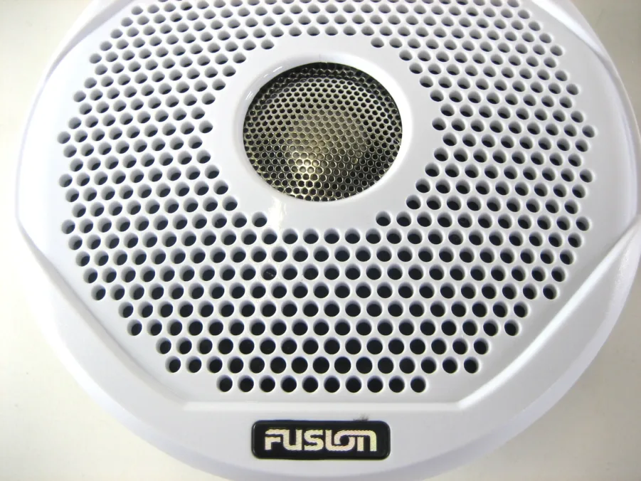 Fusion FR6022 6" 2-Way Waterproof 200W Marine Speakers Pair Tested 90 Day Warranty - Image 3