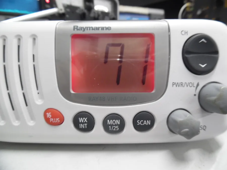 Raymarine- Marine Ray48 Vhf Radio A Series- Iob Serial No
