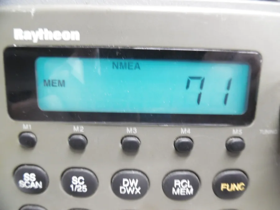 Raytheon Ray220 VHF Hailer Marine Radio - Tested - Image 2