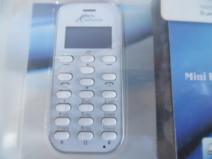 SatStation MiniBlu - Compact Mini Bluetooth Telephone- New In The Box - Image 3