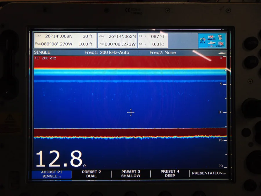 Raymarine E120 Classic MFD w/ Bezel and Sun Cover E02013 *MME REFURB NEW LCD & BL* Tested 90 Day Wnty - Image 10