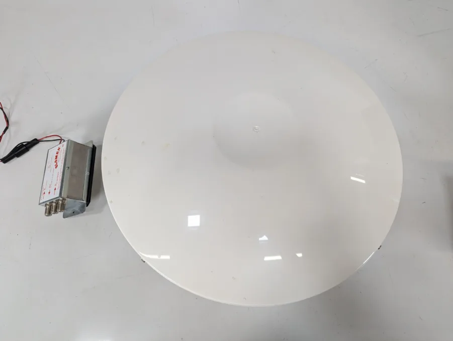 Glomex V9112 Terrestrial TV Antenna With Amplifier For Marine/ RV Installations - Image 2