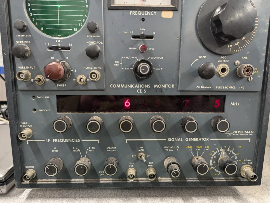 Cushman Electronics CE-5 Communications Monitor - Powers On - For Parts - Image 3