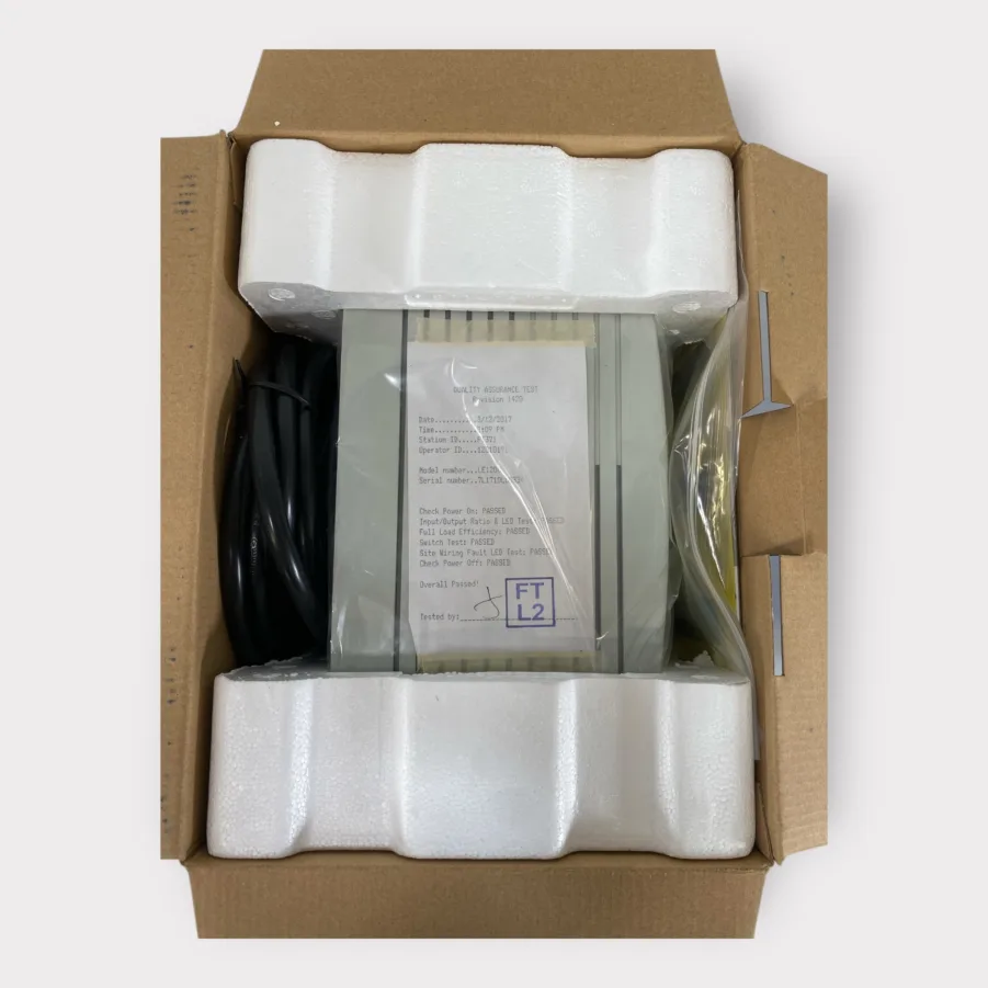 APC LE1200 Line-R 1200VA Automatic Voltage Regulator W/ 4 Outlets **New** - Image 2