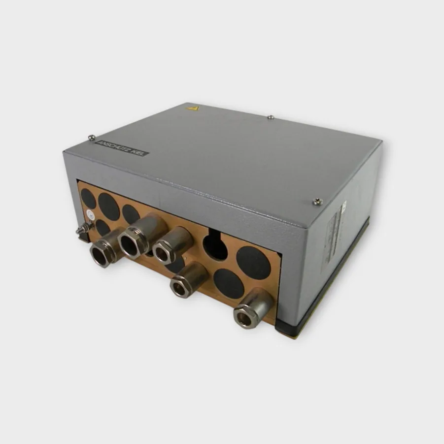 Raytheon Anschutz Kiel - Marine Autopilot Compass Distribution Unit - STD20 - 110-224 NG001 - Image 2
