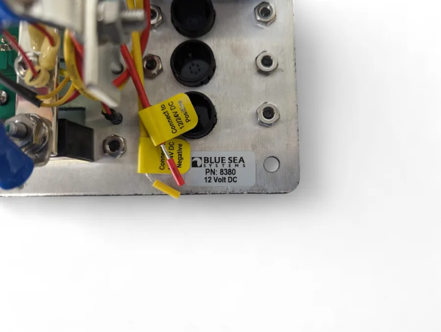 Blue Sea Systems 12V DC Distribution Panel Model No. 8380 With 16 15A Breakers - Image 4