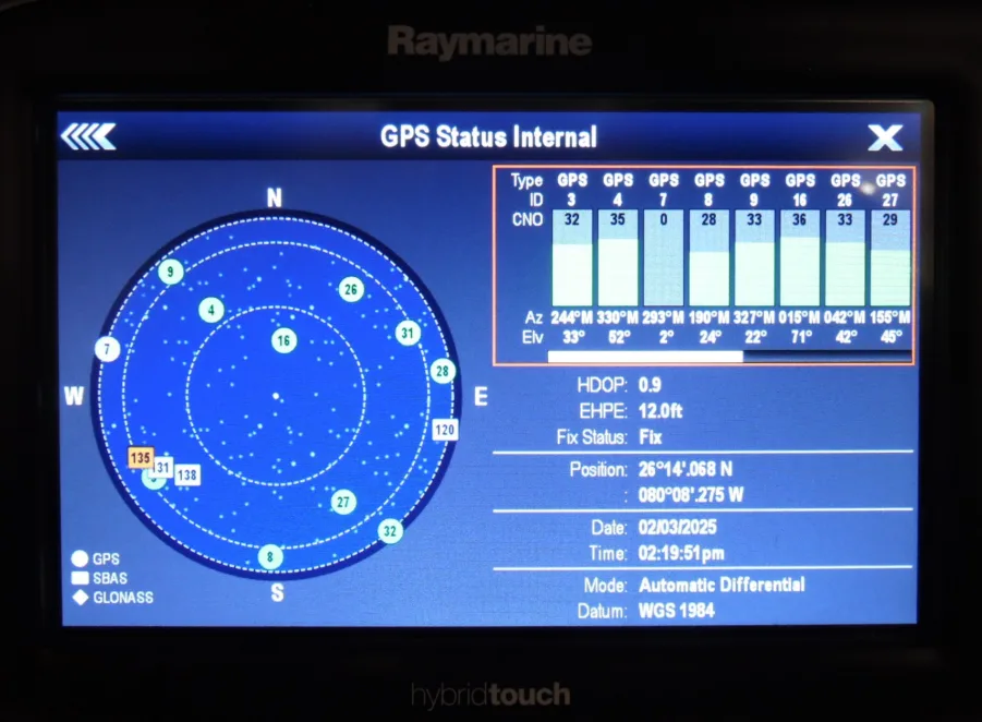 Raymarine e7 HybridTouch MFD - 7" Touchscreen with Sun Cover - E62354 - Good Condition *TESTED!* - Image 10