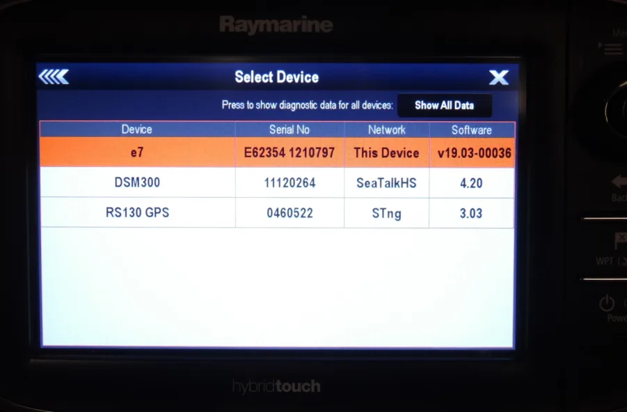 Raymarine e7 HybridTouch MFD - 7" Touchscreen with Sun Cover - E62354 - Good Condition *TESTED!* - Image 8