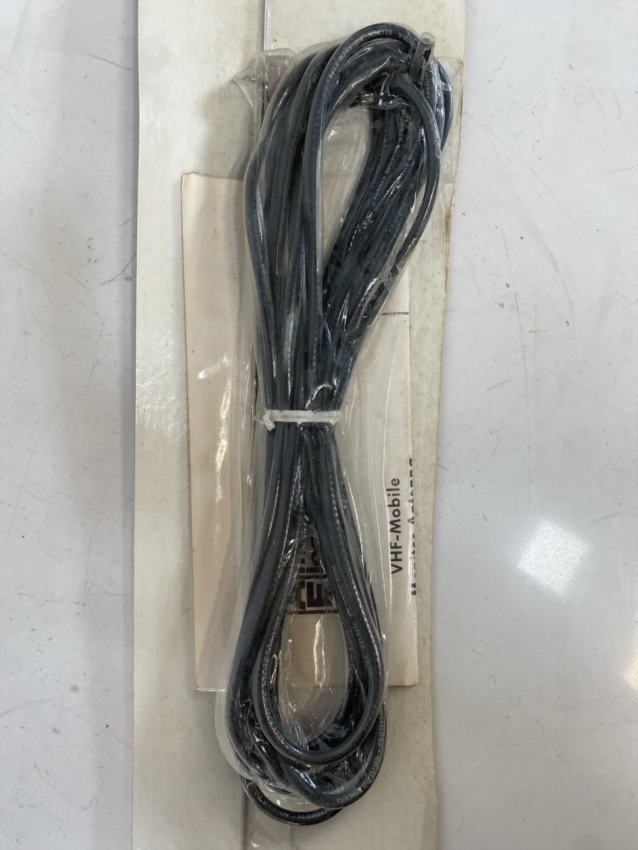 American Electronics 93-814 Roof-Deck Mount 56" VHF Mobile Antenna **New** - Image 4