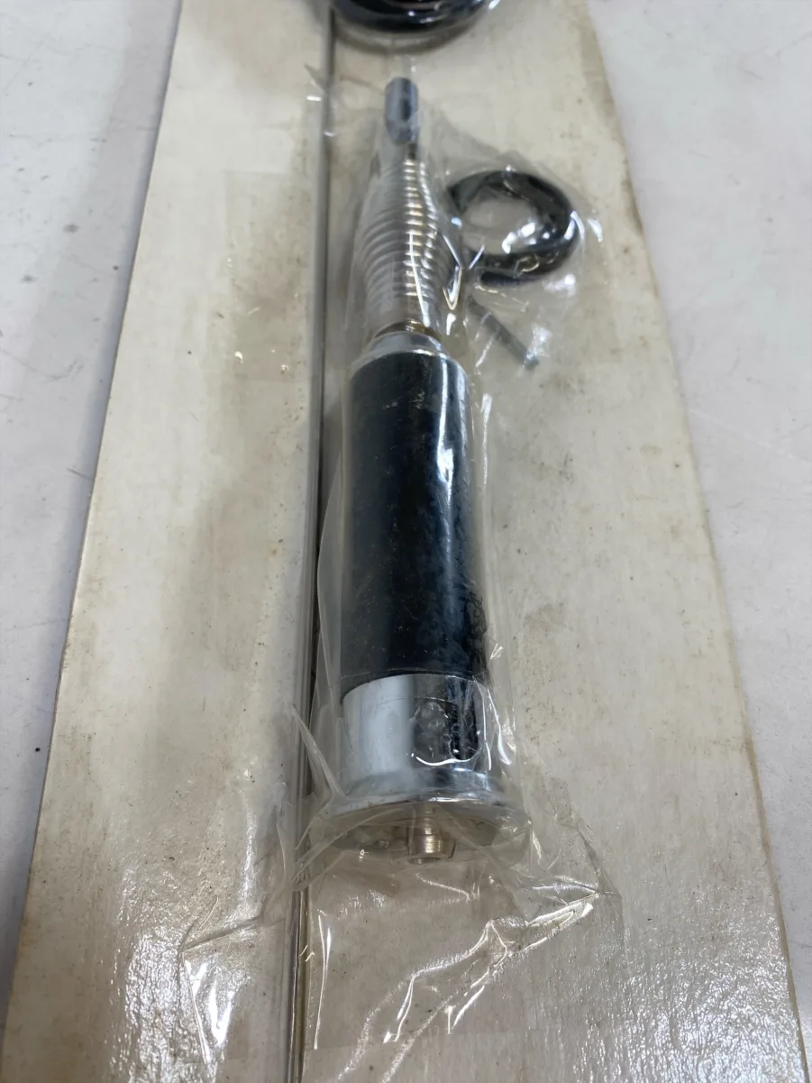American Electronics 93-814 Roof-Deck Mount 56" VHF Mobile Antenna **New** - Image 3