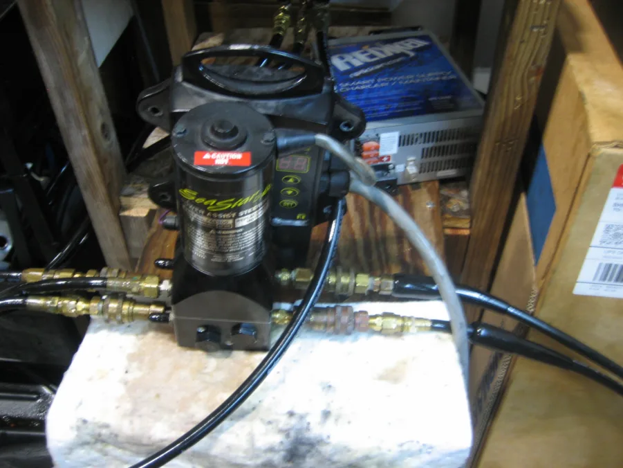 Seastar PA1200 Hydraulic Power Assist 12V Steering Pump-Used- Fully Tested 90-Day Warranty - Image 2