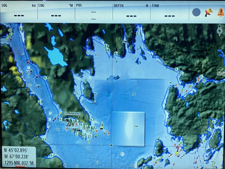 C-MAP DISCOVER SD/MSD M-NA-Y939.35 Passamaquoddy Bay To Block Island Winter 2016 - Image 2