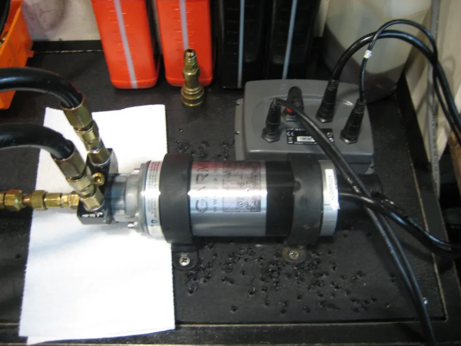 Garmin GHP 2.0L 12V Hydraulic Reversible Autopilot Boat Pump Tested-Rebuilt 90-Day Warranty - Image 2