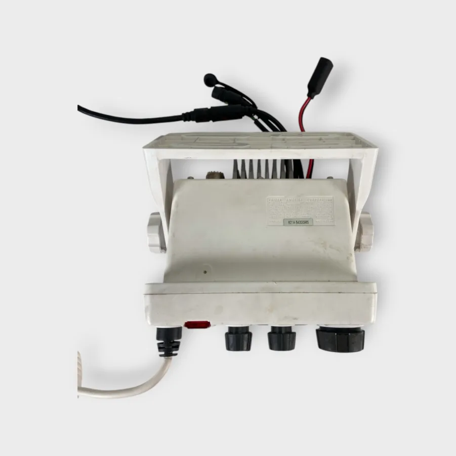 Uniden ES UM525 White VHF RADIO - Submersible Marine TESTED - Image 6