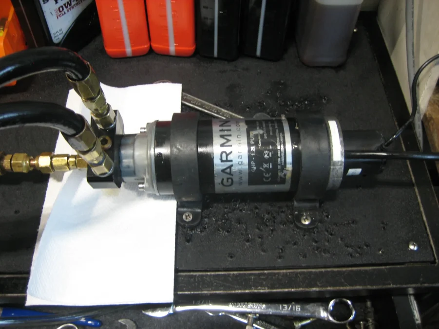 Garmin GHP 10 1.2L 12V Hydraulic Reversible Autopilot Boat Pump Tested 90-Day Warranty - Image 2
