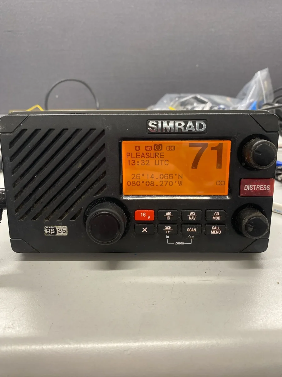 Simrad RS35 Marine DSC VHF Radio W/ Receive Only AIS - Rebuilt Cable - Tested - Image 3